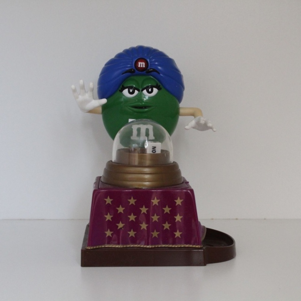 M&M, Ms. Green’s Psychic Table